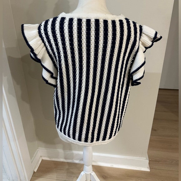 Size Medium Entro Women's Striped Ruffle Sleeve Knit Top - Picture 2 of 6